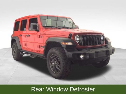Used 2025 Jeep Wrangler Sport S image 6