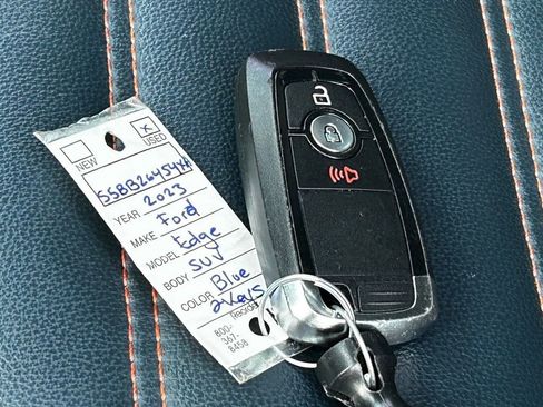 Used 2023 Ford Edge SEL w/ Sport Appearance Package image 47