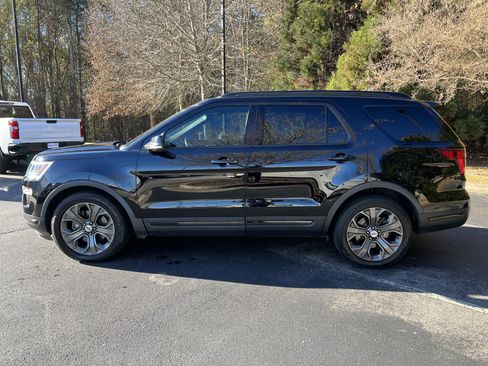Used 2018 Ford Explorer Sport w/ Equipment Group 401A image 7