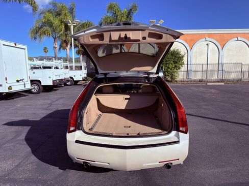 Used 2010 Cadillac CTS Luxury image 14