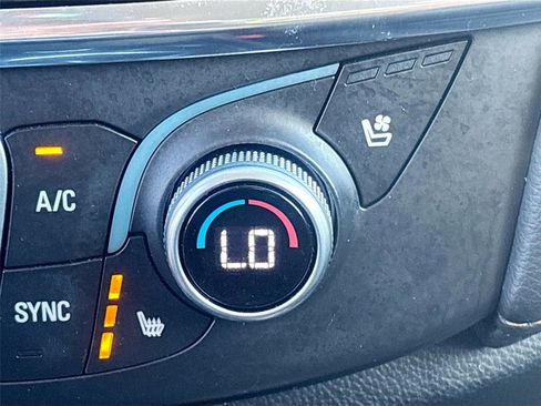 Used 2018 Chevrolet Traverse Premier w/ Driver Confidence II Package image 23