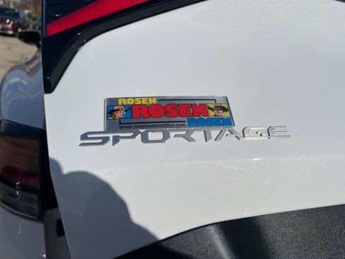 Certified 2025 Kia Sportage EX image 31