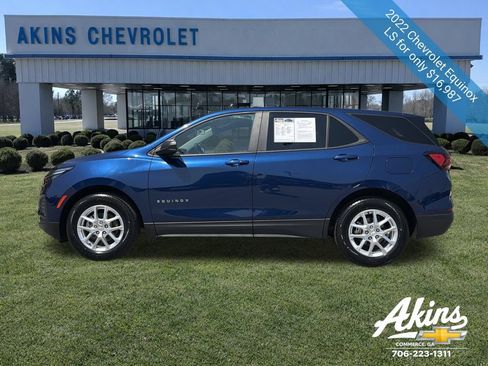 Certified 2022 Chevrolet Equinox LS w/ LS Convenience Package FWD image 10