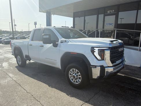 Used 2024 GMC Sierra 2500 Pro w/ Convenience Package AWD/4WD image 1