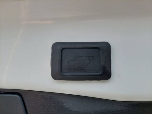 Used 2025 Toyota RAV4 XSE w/ Weather Package AWD/4WD image 34