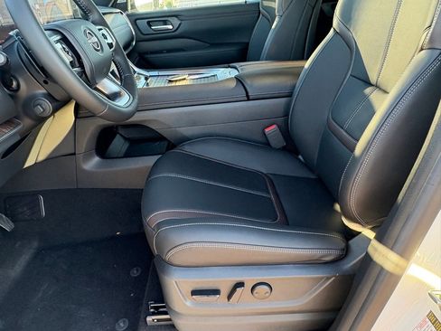 New 2026 Nissan Armada SL w/ Captain's Chari Seat Package image 17