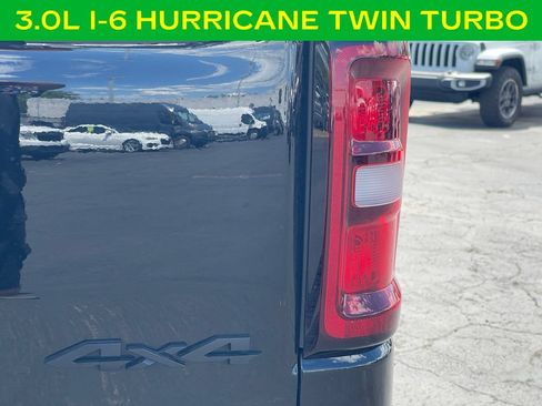 Used 2025 RAM 1500 Big Horn AWD/4WD image 9