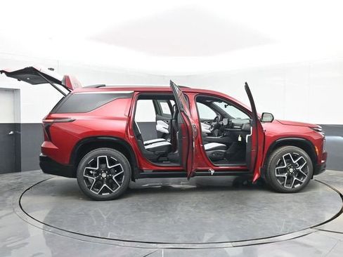 New 2026 Chevrolet Traverse High Country w/ LPO, Floor Liner Package FWD image 53
