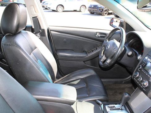Used 2010 Nissan Altima 2.5 SL w/ SL Pkg image 11