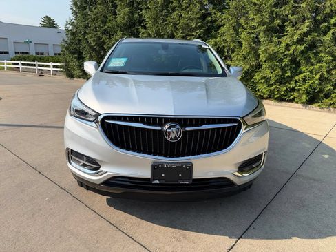 Used 2021 Buick Enclave Essence w/ Sound and Sites Package FWD image 6