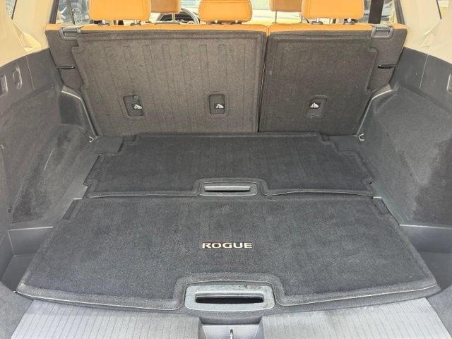 Used 2021 Nissan Rogue Platinum FWD image 17