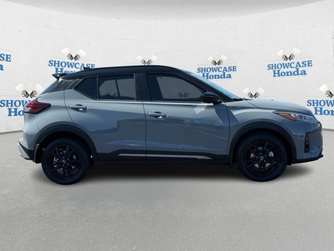 Used 2024 Nissan Kicks SR image 9