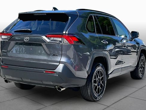 Used 2022 Toyota RAV4 XLE w/ Convenience Package image 13