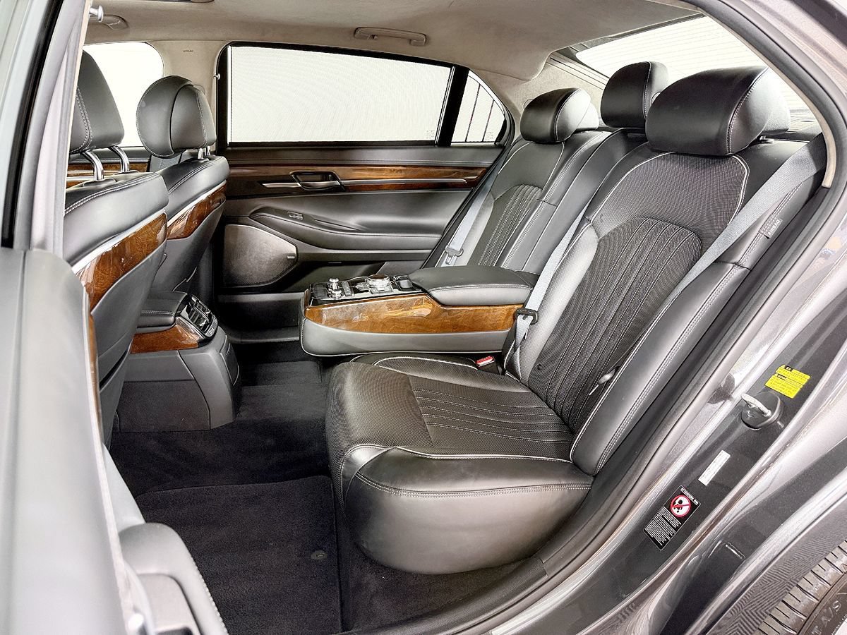 Used 2019 Genesis G90 3.3T Premium AWD/4WD image 42