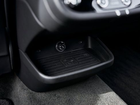 Used 2023 Bentley Bentayga Extended Wheelbase image 53