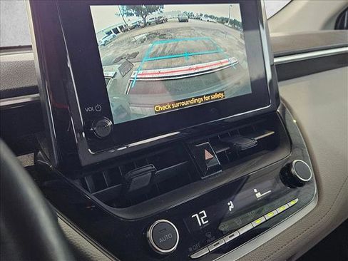 Used 2024 Toyota Corolla Cross LE image 9