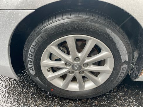 Used 2010 Toyota Camry XLE image 15