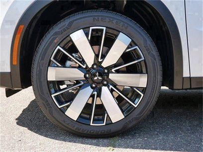 New 2025 Mitsubishi Outlander SE