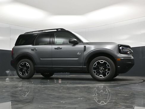 Used 2025 Ford Bronco Sport Outer Banks AWD/4WD image 45