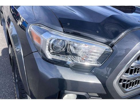 Used 2016 Toyota Tacoma SR5 image 29