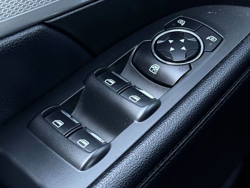 Used 2017 Ford Explorer XLT w/ Equipment Group 202A image 25