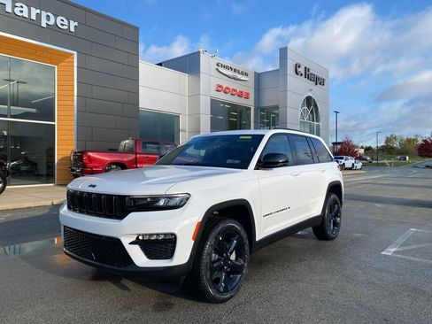 New 2025 Jeep Grand Cherokee Limited w/ Black Appearance Package image 5