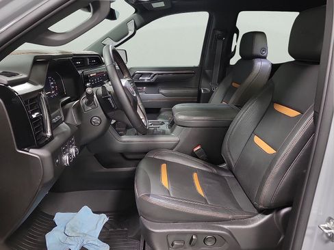 Used 2025 GMC Sierra 1500 AT4 w/ AT4 Premium Package image 11