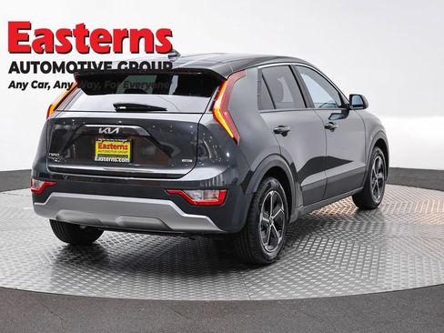 Used 2025 Kia Niro LX FWD image 5