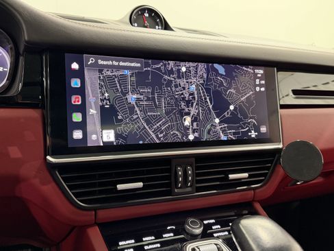 Certified 2022 Porsche Cayenne S image 41