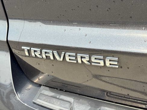 Used 2017 Chevrolet Traverse LT FWD image 12