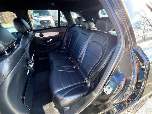 Used 2021 Mercedes-Benz GLC 300 4MATIC image 24