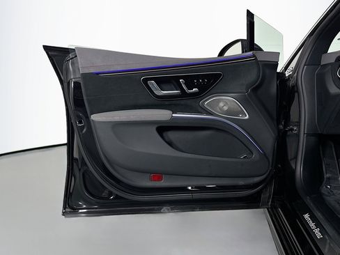 Certified 2024 Mercedes-Benz EQS 580 4MATIC Sedan image 20