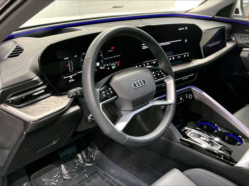 Used 2025 Audi Q5 Prestige image 16