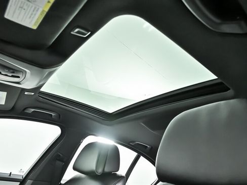 Used 2013 BMW 550i Sedan RWD image 19