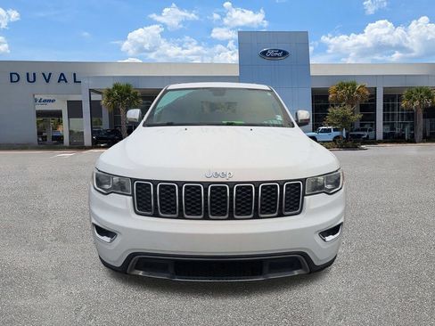 Used 2017 Jeep Grand Cherokee Limited image 9