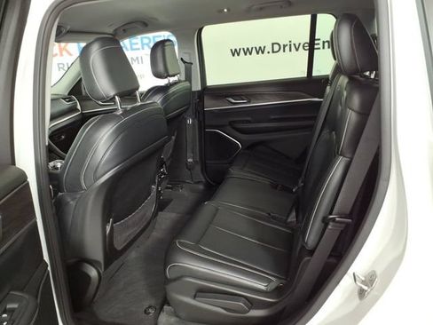 Used 2021 Jeep Grand Cherokee L Limited AWD/4WD image 9