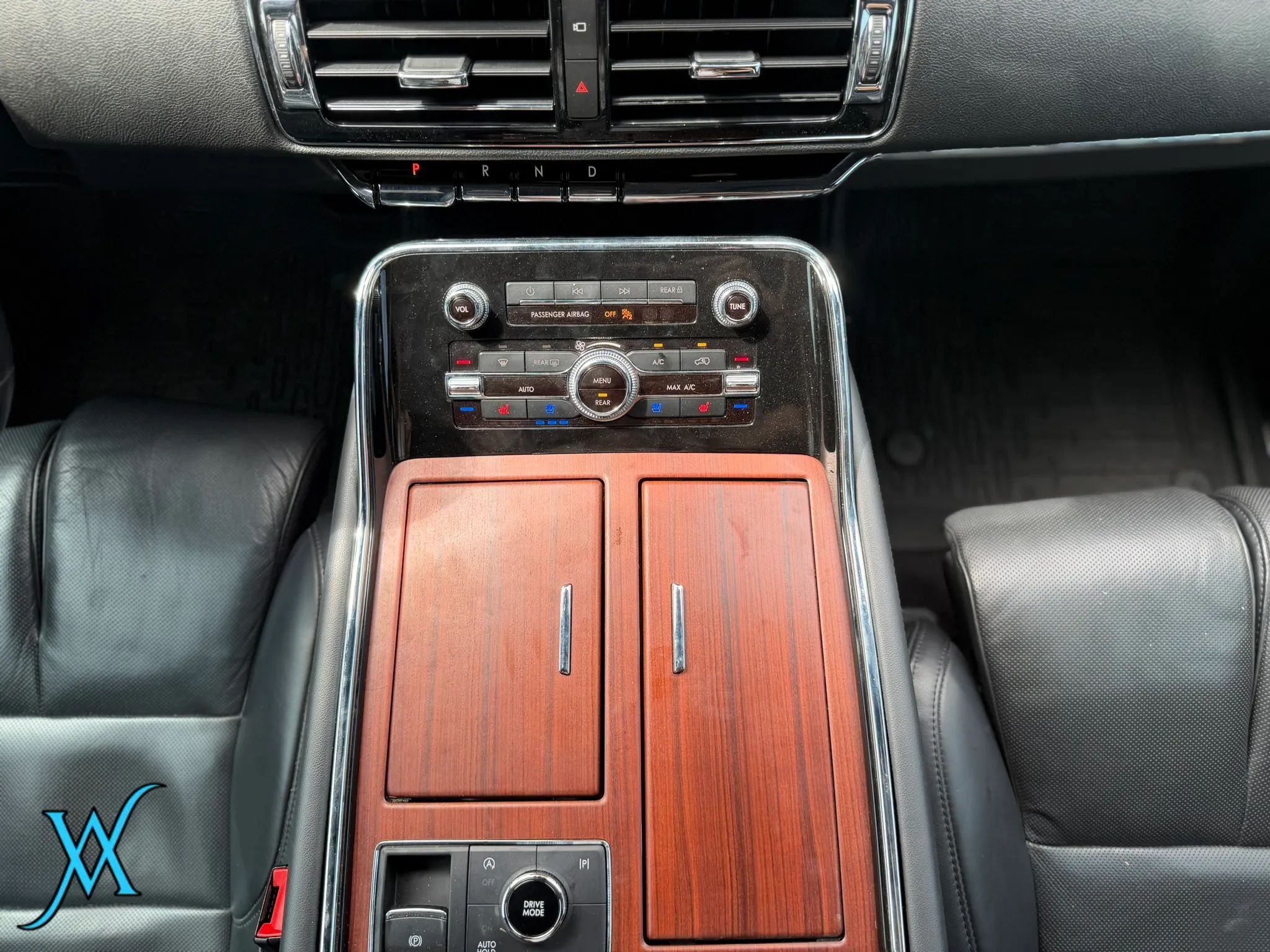 Used 2023 Lincoln Navigator Reserve AWD/4WD image 30
