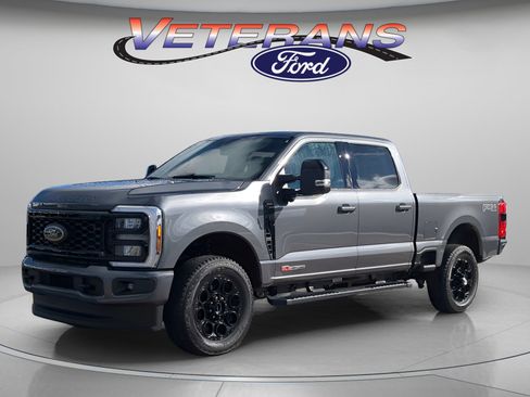 New 2026 Ford F250 Lariat w/ Black Appearance Package image 1