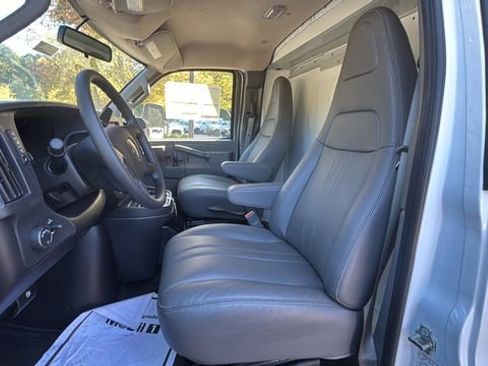 New 2025 Chevrolet Express 3500 w/ Power Convenience Package image 15