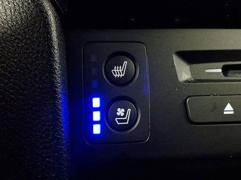 Used 2022 Honda Pilot Black Edition image 16