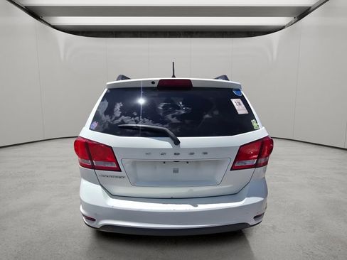 Used 2019 Dodge Journey SE w/ Blacktop Package FWD image 7