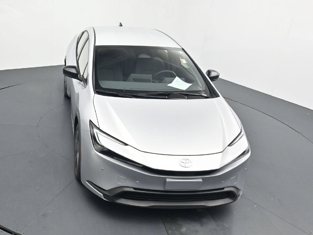 Used 2026 Toyota Prius LE FWD image 10