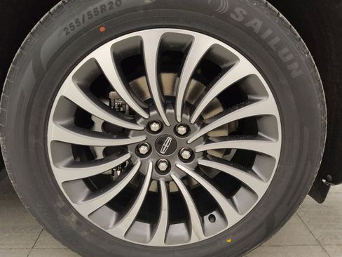 Used 2020 Lincoln Aviator Reserve w/ Equipment Group 201A RWD image 31