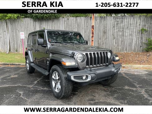 Used 2018 Jeep Wrangler Unlimited Sahara image 1