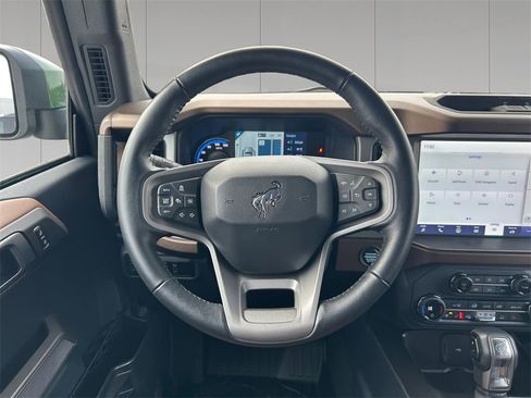 Used 2023 Ford Bronco Outer Banks image 11