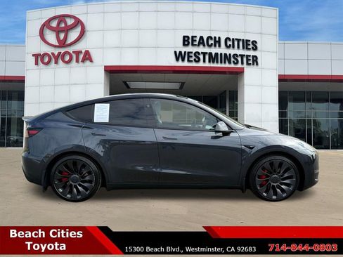 Used 2024 Tesla Model Y Performance AWD/4WD image 13