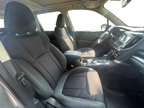 Used 2022 Subaru Forester Premium AWD/4WD image 16