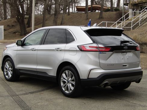 Certified 2019 Ford Edge Titanium w/ Equipment Group 301A image 2