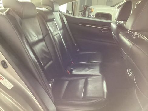 Used 2015 Lexus ES 350 w/ Luxury Package FWD image 21