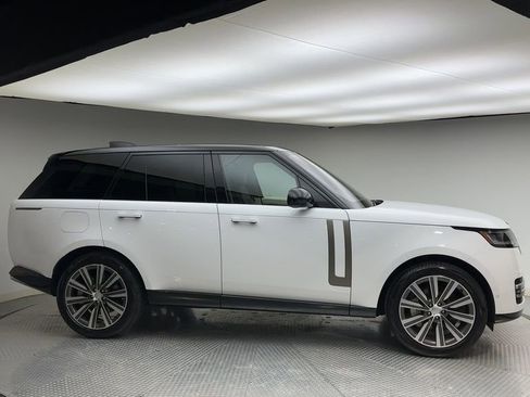 Used 2023 Land Rover Range Rover SE image 9
